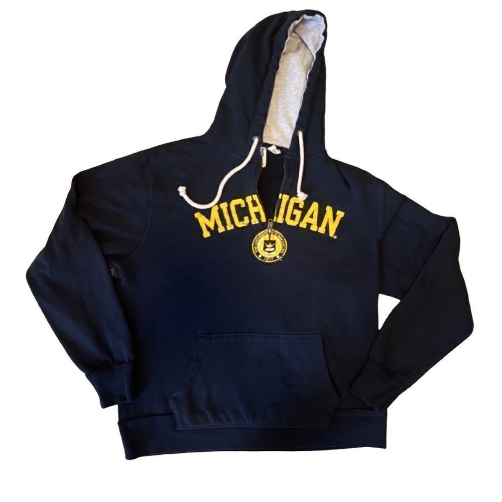 Univ of Michigan 1/4 Zippered Hoodie with Hand Warmer Pockets Mens L. Ladies XL.